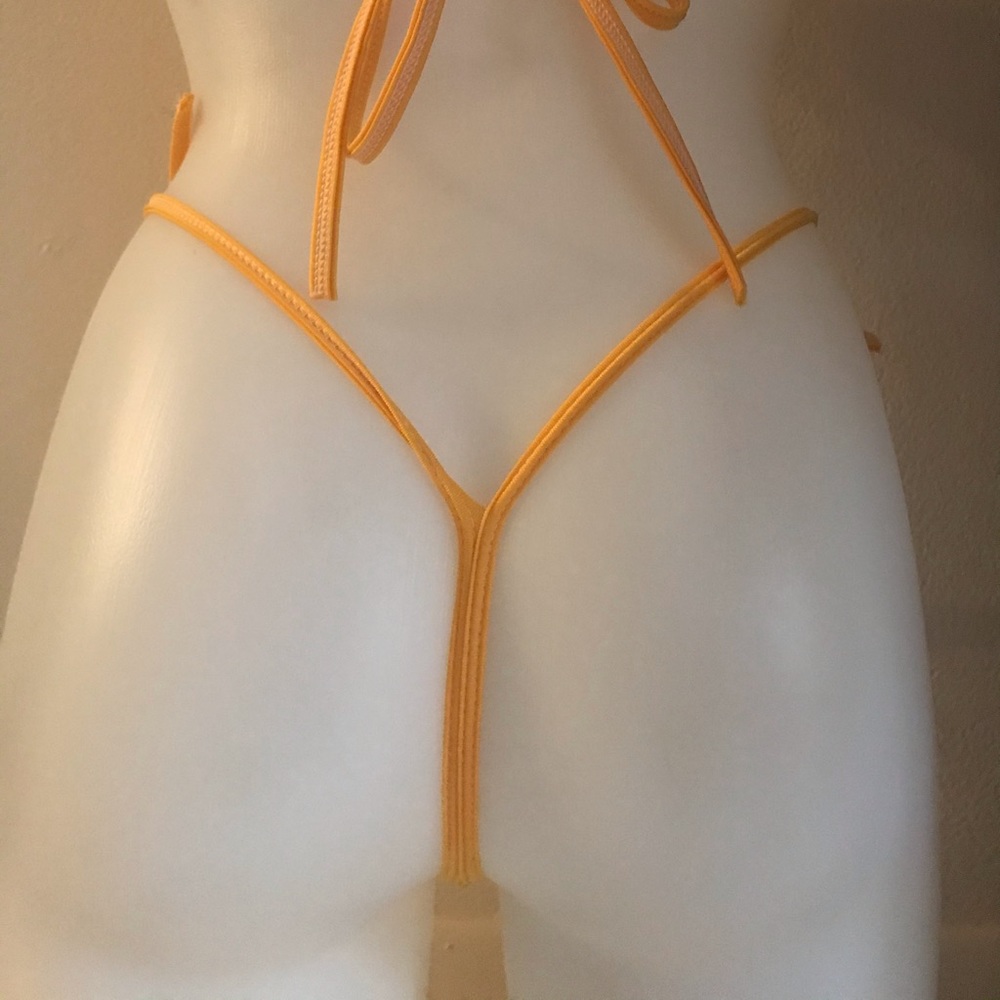 Bikini - Picture 6 of 7